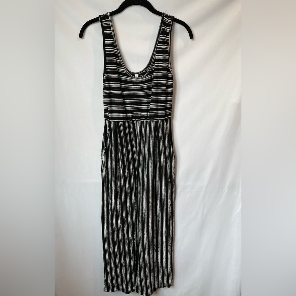 Jumpsuit with pockets - Picture 3 of 5